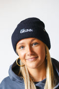 Voor Grunn beanie voorkant — zwarte muts Gronings streetwear merk
